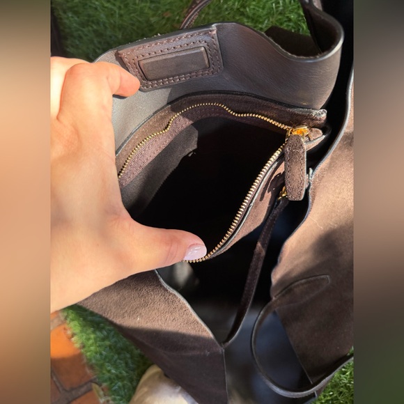 Madewell The Oversized Shoppe Tote in Suede Dark Caron - Picture 6 of 9